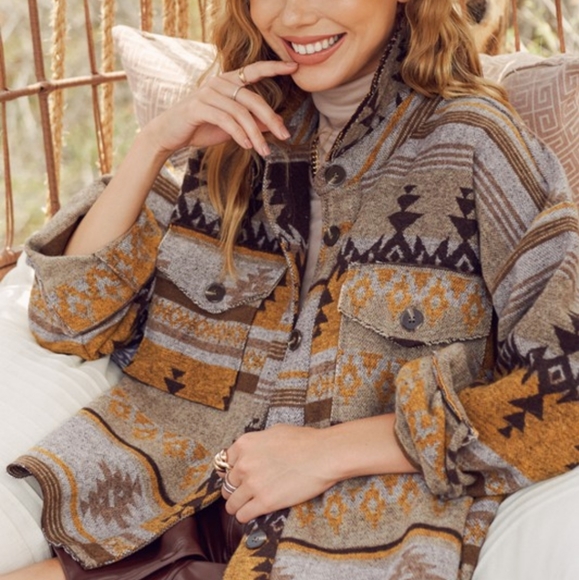 Yellowstone Aztec Shacket Jacket NWT - Picture 3 of 4